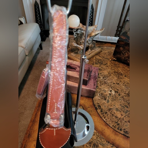 Dooney & Bourke NWT Black shoulder bag - Picture 5 of 14